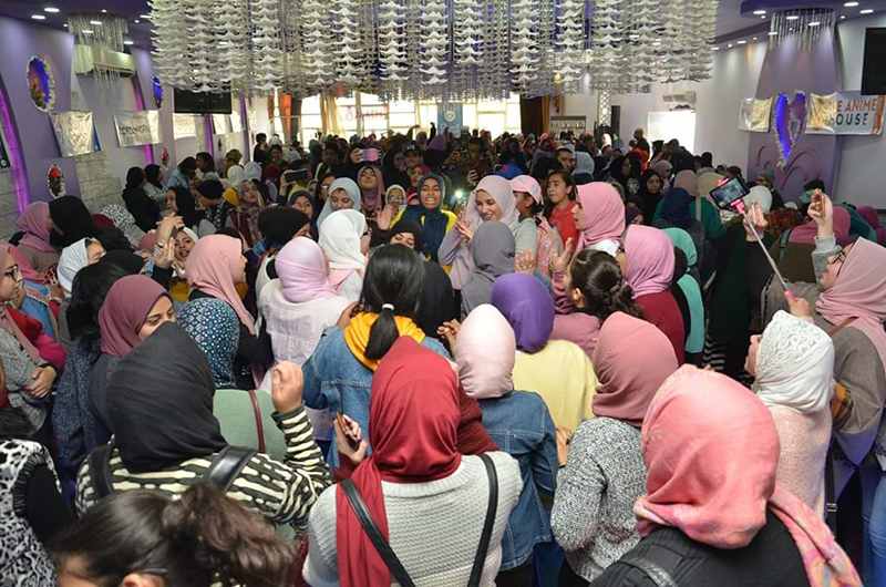  
The attendees during the competitions (Facebook page of Gems Mega Store)
